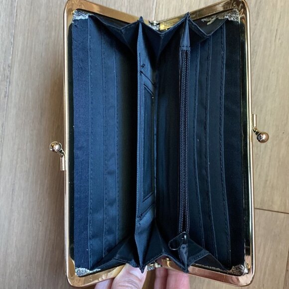 Small Gold Clutch - Picture 4 of 4